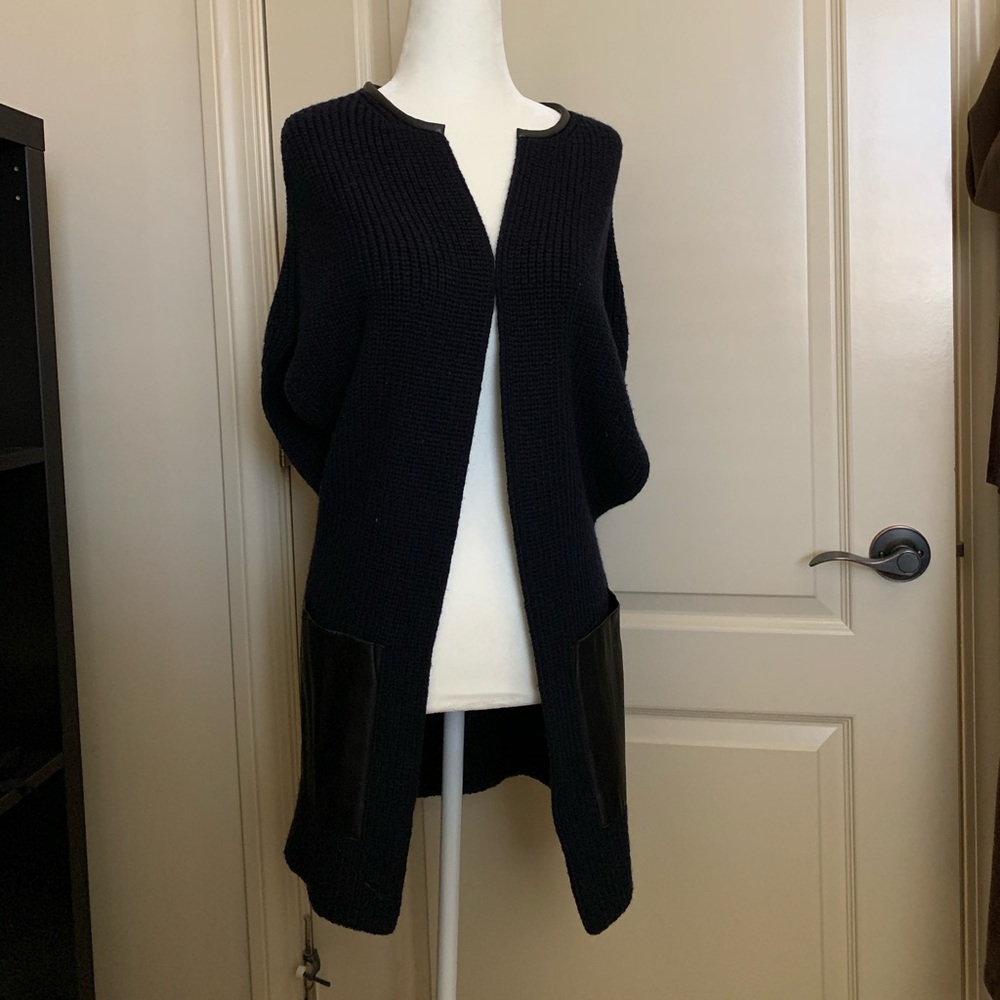 Sweater vest